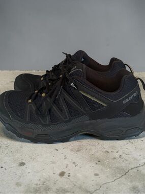 Salomon Pathfinder Men's Size 10 Black Trail Hiking Shoes 405143
